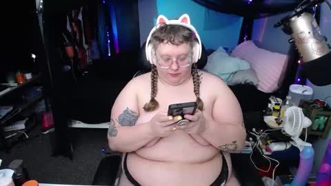 FatVeronica online show from February 28, 3:15 pm