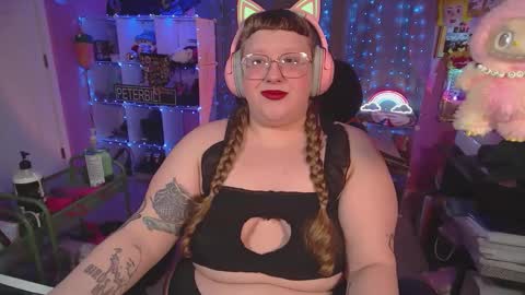 Snapshot of fatveronica chatting on March 15, 11:38 am FatVeronica online show from March 15, 11:38 am