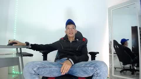 Snapshot of favel_gomez7 chatting on December 23, 1:03 pm Favel Gomez online show from December 23, 1:03 pm