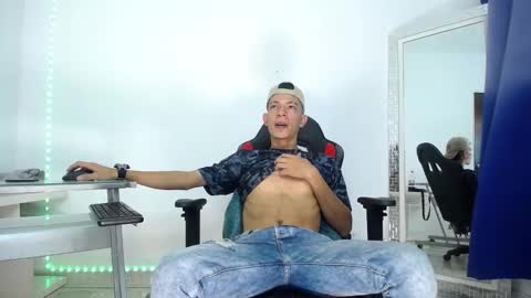 Snapshot of favel_gomez7 chatting on December 28, 4:52 pm Favel Gomez online show from December 28, 4:52 pm