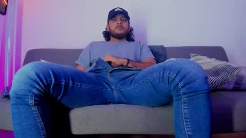 favid95 online show from December 1, 5:18 pm