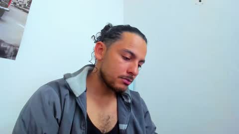 favid95 online show from April 22, 9:27 pm