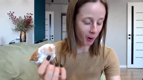 Snapshot of favoriteyour chatting on February 10, 11:46 am favoriteyour online show from February 10, 11:46 am