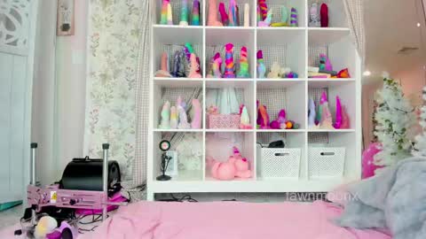 fawnmoonx online show from December 7, 7:05 am