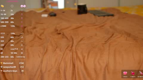 Snapshot of fazeyj chatting on December 20, 10:16 am FazeyJ online show from December 20, 10:16 am