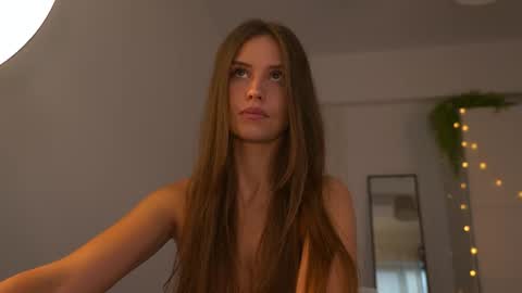 Snapshot of fazeyj chatting on October 20, 6:03 am FazeyJ online show from October 20, 6:03 am