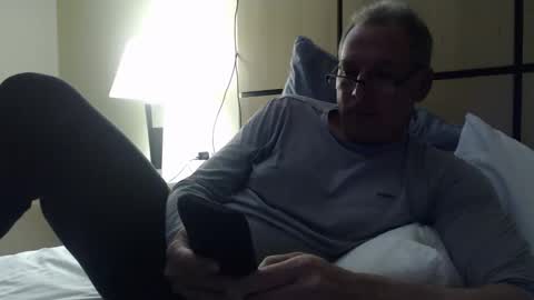 Snapshot of fdguy44 chatting on May 8, 12:16 am K online show from May 8, 12:16 am