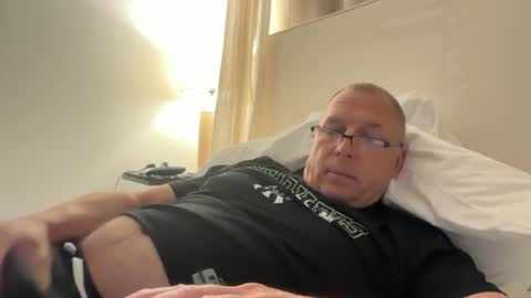 Snapshot of fdguy44 chatting on June 12, 6:56 am K online show from June 12, 6:56 am