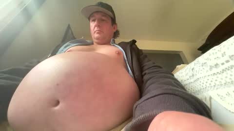 Snapshot of feedmyhugebelly chatting on May 13, 9:11 pm feedmyhugebelly online show from May 13, 9:11 pm