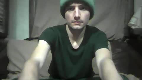 Snapshot of feelingverynaughty chatting on December 19, 10:53 pm ask me online show from December 19, 10:53 pm