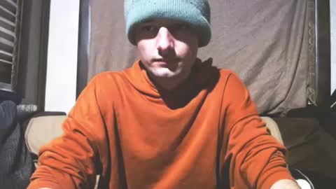 Snapshot of feelingverynaughty chatting on December 26, 12:36 am ask me online show from December 26, 12:36 am