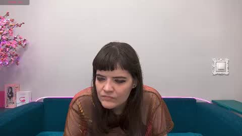 Snapshot of feelsgoodwoman chatting on July 5, 5:14 am Laura online show from July 5, 5:14 am