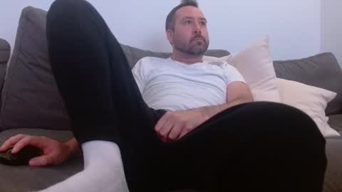Snapshot of feetnc0ck69 chatting on June 6, 1:21 am feetnc0ck69 online show from June 6, 1:21 am