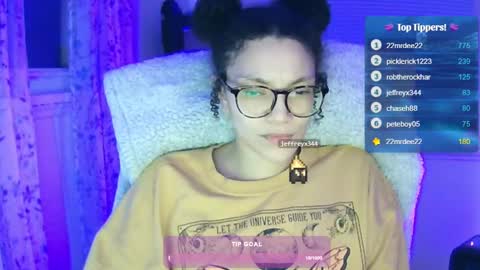 Snapshot of feetnymph chatting on January 31, 3:20 am Soley online show from January 31, 3:20 am