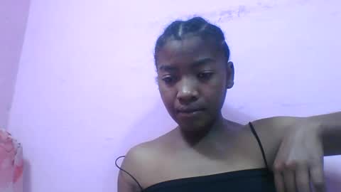 Snapshot of felice364342 chatting on May 14, 5:25 am felice364342 online show from May 14, 5:25 am