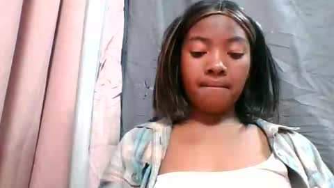 Snapshot of felice364342 chatting on May 23, 7:18 pm felice364342 online show from May 23, 7:18 pm