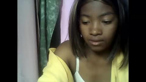 Snapshot of felice364342 chatting on June 9, 6:03 am felice364342 online show from June 9, 6:03 am