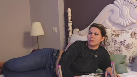 Snapshot of feliciakrige chatting on January 8, 3:19 am FeliciaKrige online show from January 8, 3:19 am