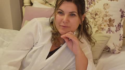 Snapshot of feliciakrige chatting on January 31, 2:37 am FeliciaKrige online show from January 31, 2:37 am