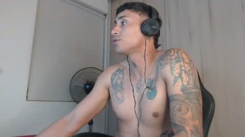 Snapshot of felilope23 chatting on July 14, 10:21 am felilope23 online show from July 14, 10:21 am