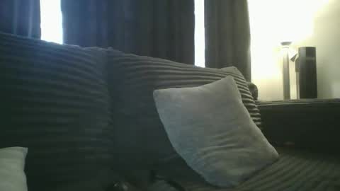 Snapshot of felixrlarios25 chatting on May 30, 12:30 am felixrlarios25 online show from May 30, 12:30 am