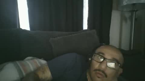 Snapshot of felixrlarios25 chatting on June 3, 2:33 pm felixrlarios25 online show from June 3, 2:33 pm