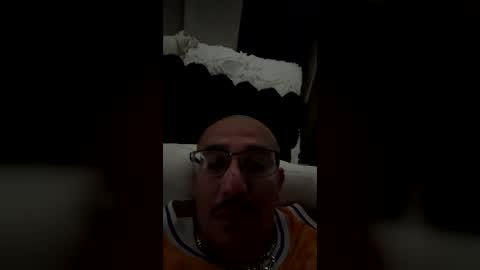 Snapshot of felixrlarios25 chatting on July 13, 2:42 pm felixrlarios25 online show from July 13, 2:42 pm
