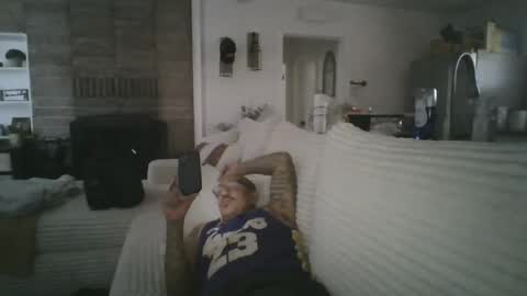 Snapshot of felixrlarios25 chatting on July 22, 7:16 pm felixrlarios25 online show from July 22, 7:16 pm