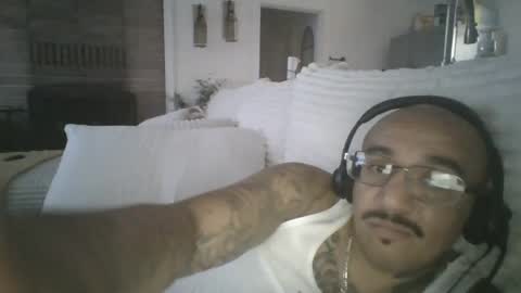 Snapshot of felixrlarios25 chatting on July 29, 4:05 pm felixrlarios25 online show from July 29, 4:05 pm