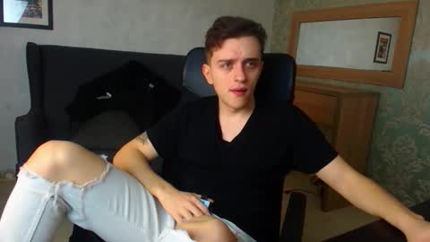 Snapshot of felixstark chatting on December 3, 4:53 am FelixStark online show from December 3, 4:53 am