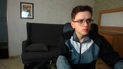 Snapshot of felixstark chatting on January 11, 7:13 am FelixStark online show from January 11, 7:13 am