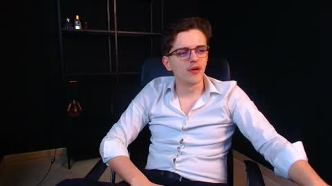 Snapshot of felixstark chatting on April 25, 4:37 am FelixStark online show from April 25, 4:37 am