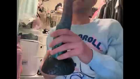 Snapshot of femboy_fangs chatting on October 13, 7:47 pm femboyfangs online show from October 13, 7:47 pm