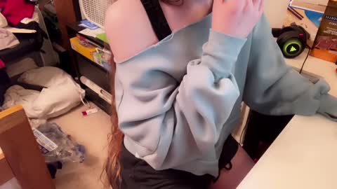 femboytummy online show from January 30, 6:13 am