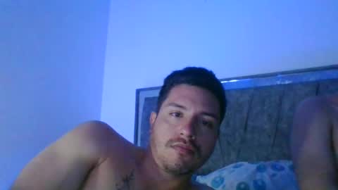 Snapshot of femsex122_ chatting on May 31, 7:04 am Nico online show from May 31, 7:04 am