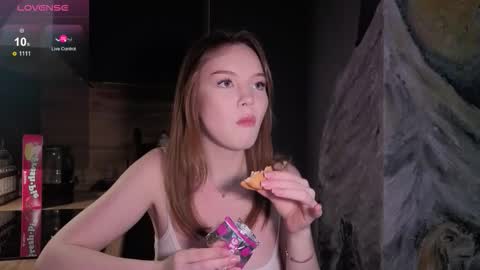 Nancy online show from November 22, 3:22 pm