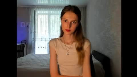 Snapshot of feralberry_dina chatting on July 5, 11:17 am Dana online show from July 5, 11:17 am