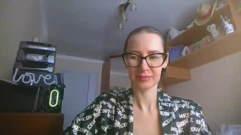 Snapshot of feraliss chatting on March 11, 11:49 am feraliss online show from March 11, 11:49 am