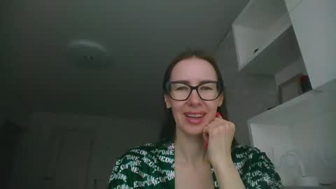 Snapshot of feraliss chatting on April 12, 9:58 am feraliss online show from April 12, 9:58 am