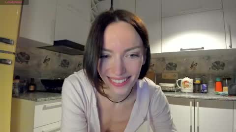 Snapshot of ferdina18 chatting on April 18, 5:28 pm Leya online show from April 18, 5:28 pm