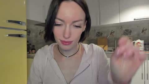 Snapshot of ferdina18 chatting on April 24, 5:04 pm Leya online show from April 24, 5:04 pm