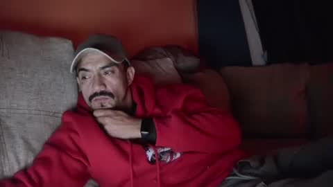 Snapshot of fernand89 chatting on December 13, 5:49 am fernand89 online show from December 13, 5:49 am