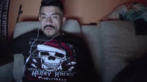 Snapshot of fernand89 chatting on December 15, 6:40 am fernand89 online show from December 15, 6:40 am