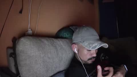 Snapshot of fernand89 chatting on December 17, 7:18 am fernand89 online show from December 17, 7:18 am