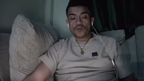 Snapshot of fernand89 chatting on February 8, 7:26 am fernand89 online show from February 8, 7:26 am