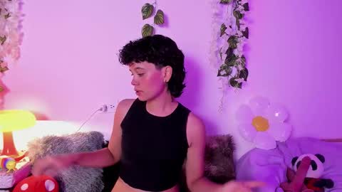 Snapshot of fernanda_indie chatting on October 18, 7:36 pm F E R N A N D A online show from October 18, 7:36 pm