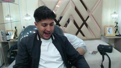 FER PHOENIX online show from January 28, 3:57 am