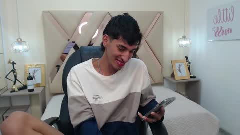 FER PHOENIX online show from March 7, 9:51 am