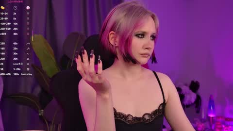 Rey online show from April 4, 8:28 pm