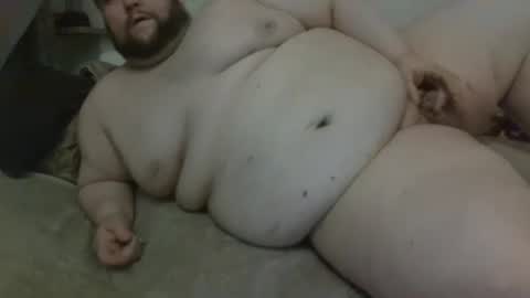 Snapshot of fettebifotze28h chatting on September 18, 7:27 pm Cow Sow online show from September 18, 7:27 pm